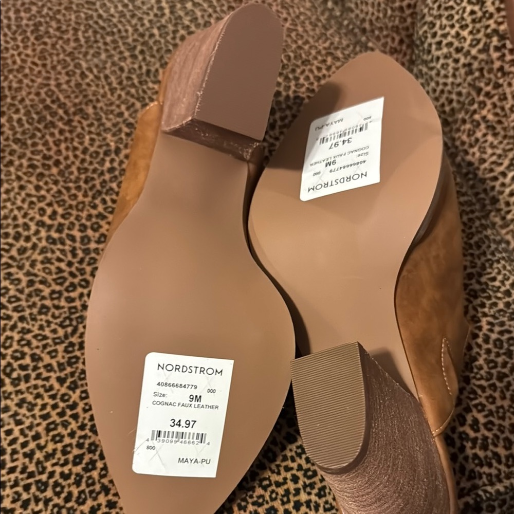 Nordstrom Women's Abound Cognac Faux Leather slides NWT size 9